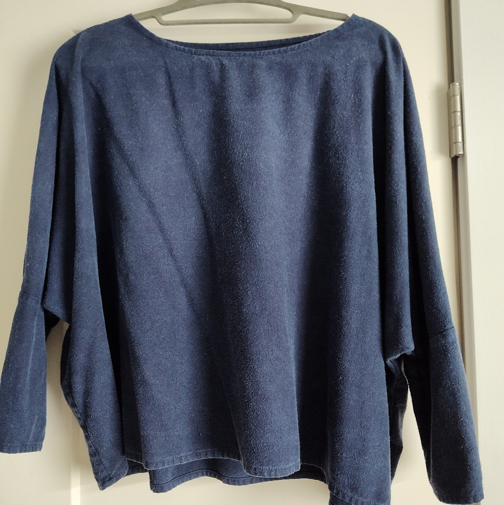 Jamie And The Jones Tee Top, Navy, Size S, Raw Silk, Excellent Condition